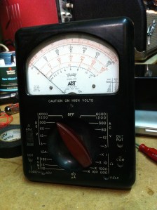 What a great old analog meter, Triplett 630. This is the older version and is from some time in the 50s I believe. The case is bakelite, or polyoxybenzylmethylenglycolanhydride, which is an early plastic material made of phenol and formaldehyde. It is called a VOM because it measures volts, ohms, and milliamps. Well, regular amps also.