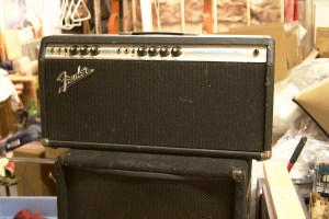 Huge head enclosure that is almost empty. Wonder why this was the trend of the time??